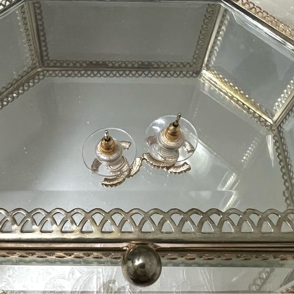 🚫SOLD🚫Authentic Chanel Rainbow Multicolor Crystal CC Earrings GHW - Picture 5 of 7